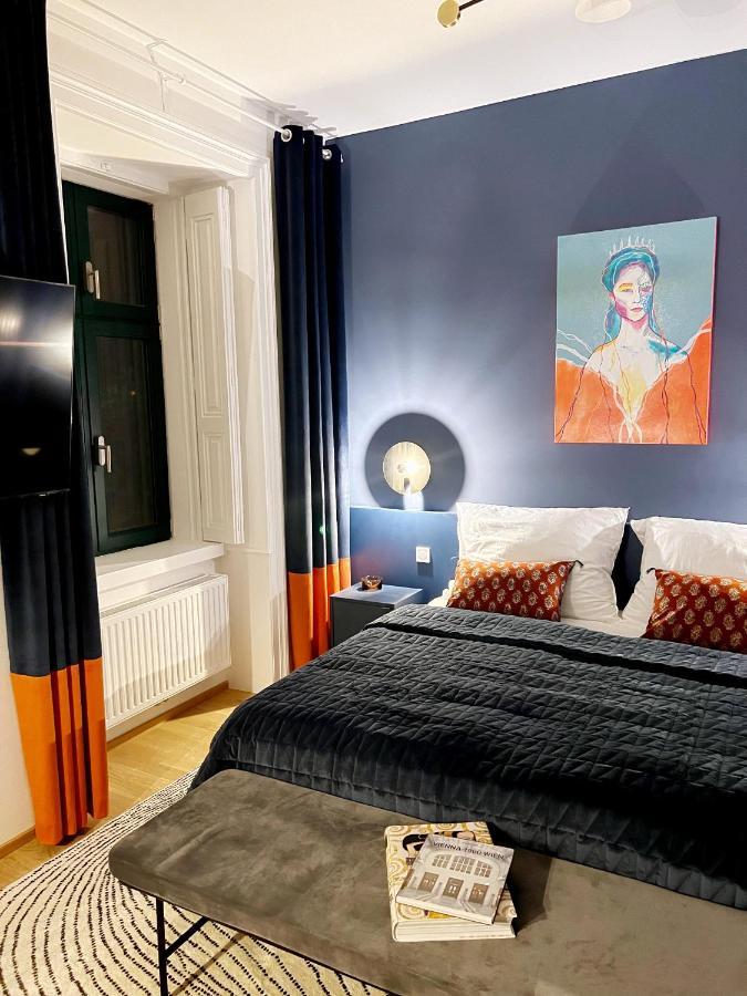 Sissi West Hotel Wina Bagian luar foto