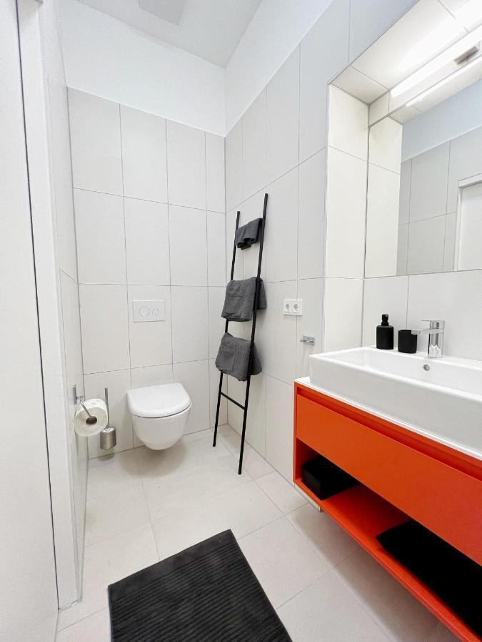 Sissi West Hotel Wina Bagian luar foto